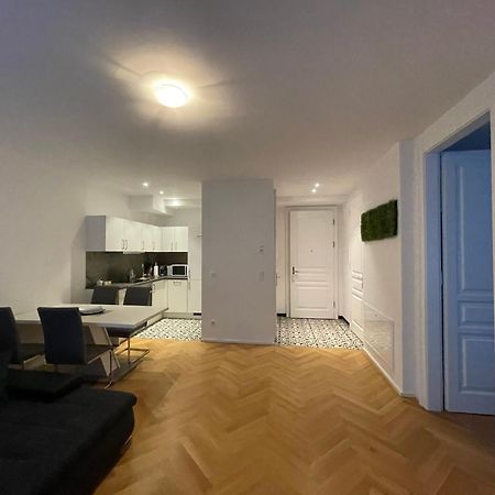 1St City La Opera Suites Vienna Luaran gambar