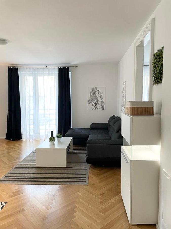 1St City La Opera Suites Vienna Luaran gambar