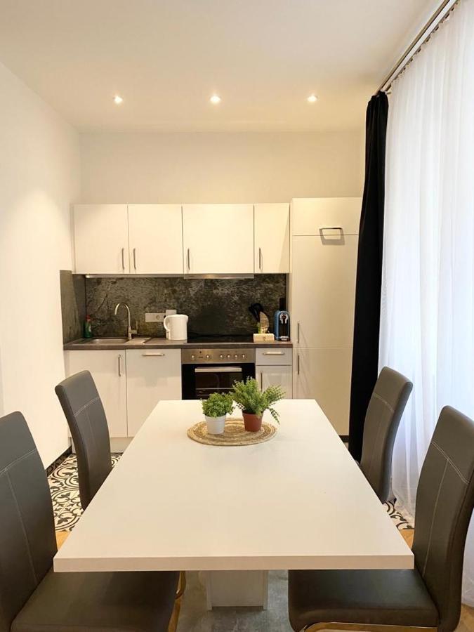 1St City La Opera Suites Vienna Luaran gambar