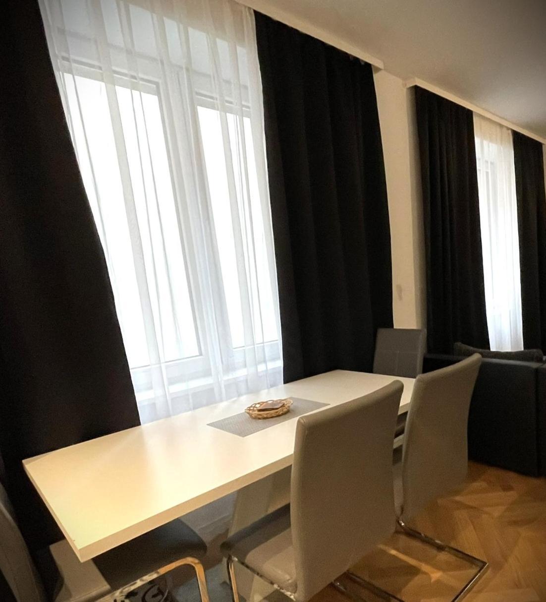 1St City La Opera Suites Vienna Luaran gambar